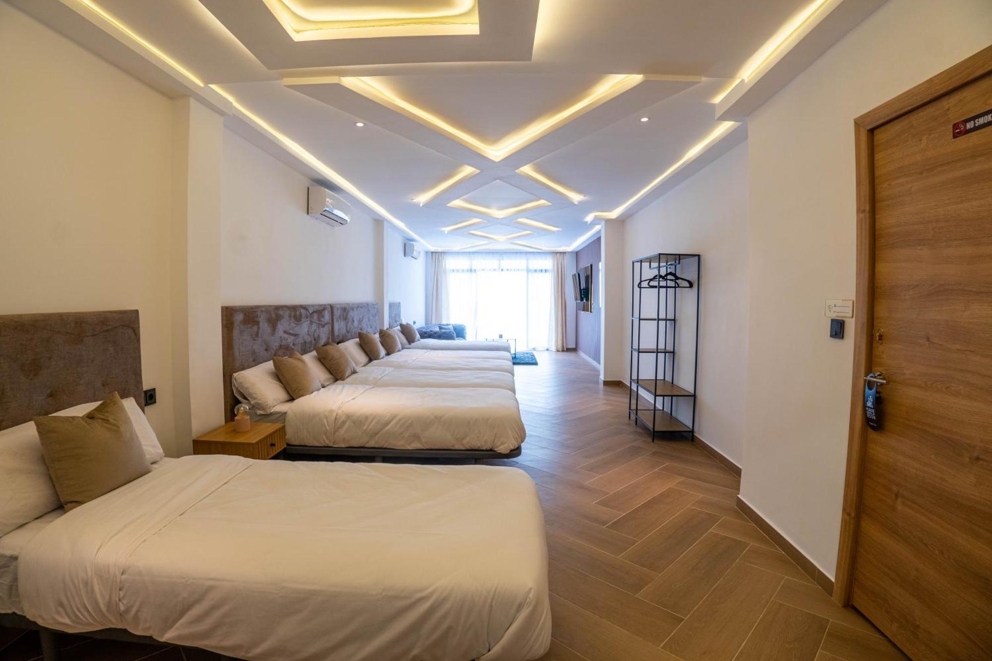 Novaotel Homestay *